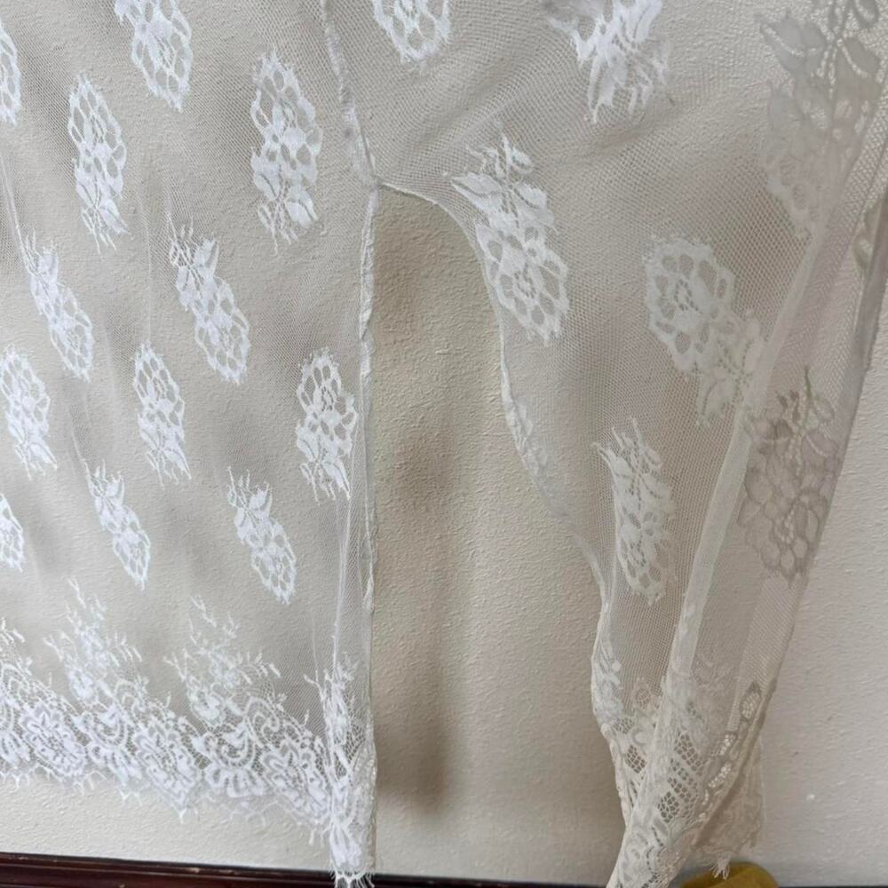 White lace sheer open front - Picture 7 of 7